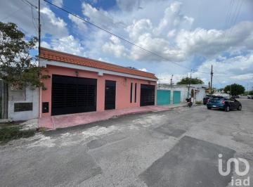 Casa · 240m² · 3 Recámaras · 2 Estacionamientos · Casa en Venta Colonia Mulsay Merida, Yucatán