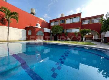 Casa · 412m² · 8 Recámaras · 3 Estacionamientos · Casa/hotel Sobre Av Subida a Chalma en Cuernavaca Morelos