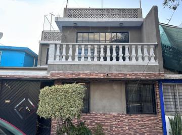 Casa de 4 habitaciones, Nezahualcóyotl · Casa en Venta en Valle de Aragon 1ra Sección Nezahualcotl