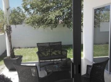 Casa · 146m² · 3 Recámaras · 2 Estacionamientos · Venta de Casa en Fraccionamiento San Antonio Hool Mérida Yucatán