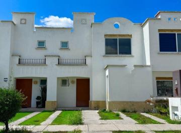 Casa de 3 habitaciones, Aguascalientes · Casas en Venta en Aguascalientes Norte en Bosques del Paraiso Seccion Nogales