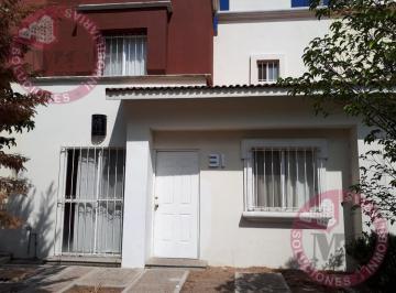 Casa · 136m² · 4 Recámaras · 2 Estacionamientos · Casa en Venta en Villa Sur, Ags.