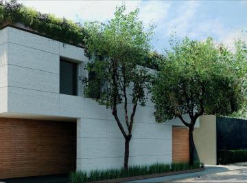Casa · 831m² · 4 Recámaras · 8 Estacionamientos · Casa en Venta en Jardines del Pedregal de San Angel
