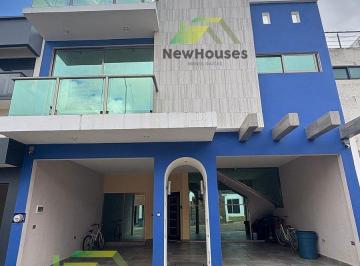 19698d41b2a7b18939a0ca9f42458897e3c3f56e4fedd2d71f7addc2779936db · Casa en Fracc. Privado Los Cedros, 4 Recamaras, Cerca de Fiscalia