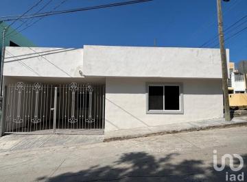 Casa · 110m² · 1 Recámara · 1 Estacionamiento · Casa en Venta Col La Paz Tampico Tamaulipas