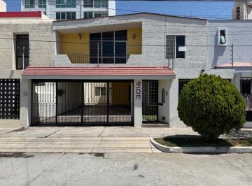 Casa de 4 habitaciones, Guadalajara · Residencia en Venta en El Corazón de Providencia