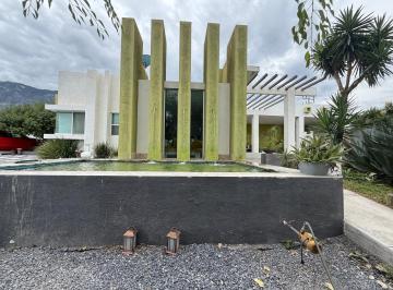 Quinta · 250m² · 1 Recámara · 10 Estacionamientos · Quinta en Venta en Rinconada, García, Nuevo León