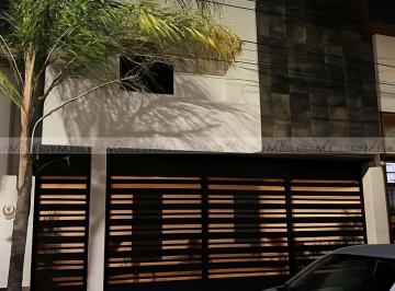 Casa · 191m² · 3 Recámaras · 2 Estacionamientos · Casa en Venta en Camino Real