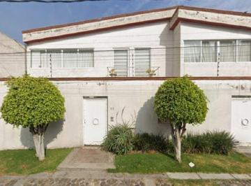 Casa en Venta de 5 habitaciones San Jerónimo Lídice · Casa en San Jeronimo Lidice, con Patio y 5 Recamaras, Cerca Vías Rápidas, Plaza y Centro Comercial