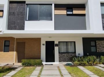 Casa · 172m² · 3 Recámaras · 2 Estacionamientos · Casa en Venta Zakia, Sala de Tv, 3 Recámaras, Seguridad 24/7