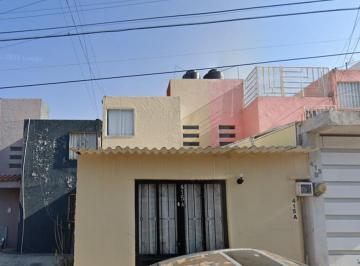 Casa de 3 habitaciones, Atlixco · Casa en Venta en Atlixco, Puebla. Clm