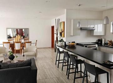 Departamento · 282m² · 3 Recámaras · 4 Estacionamientos · Penthouse en Colinas del Parque