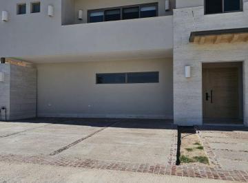 Casa de 3 habitaciones, Gómez Palacio · Residencia en Venta en La Cava Residencial