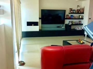 Casa · 450m² · 3 Recámaras · 6 Estacionamientos - Del golfo inmobilaria · Casa en Venta Cerca de Plaza Mocambo