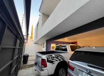 Casa · 405m² · 6 Recámaras · 3 Estacionamientos · Casa en Providencia