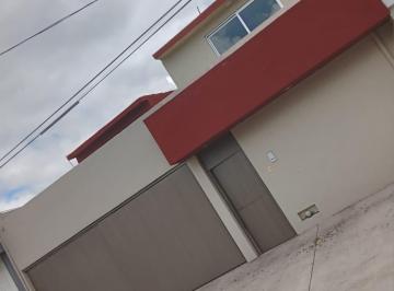 Casa · 249m² · 5 Recámaras · 2 Estacionamientos · Casa en San Javier