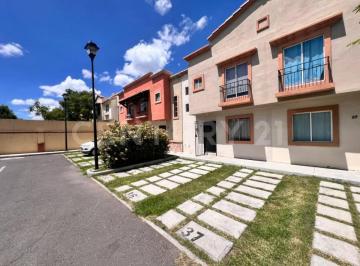 Casa en condominio · 90m² · 3 Recámaras · 1 Estacionamiento · Venta de Casa en Real Solare