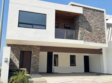 Casa · 426m² · 4 Recámaras · 3 Estacionamientos · Casa en Venta Bosques de Las Misiones, Santiago Nl