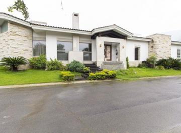 Casa · 852m² · 3 Recámaras · 8 Estacionamientos · Casa en Venta Las Misiones, Santiago Nl