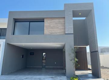 Casa · 220m² · 3 Recámaras · 2 Estacionamientos · Casa en Venta con Recámara en Planta Baja en Lomas de La Rioja Riviera Veracruzana Alvarado Veracruz