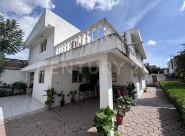 Casa · 259m² · 4 Recámaras · 2 Estacionamientos · Venta de Casa en Col. Guadalupe Hidalgo, Pue.