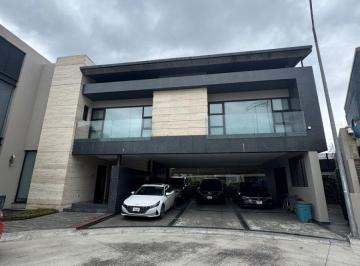 Casa de 4 habitaciones, Metepec · Espectacular Casa en Venta en Hacienda San Antonio Metepec.