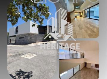 Casa de 5 habitaciones, San Luis Potosí · Casa de 460 m² con Alberca, 4 Recámaras en Venta, Club de Golf La Loma