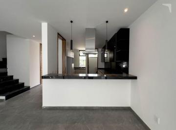 Casa en condominio · 115m² · 4 Recámaras · 2 Estacionamientos · Venta de Casa en Capital Norte Coto Sivec 34