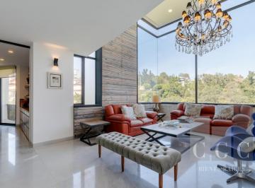 Departamento · 470m² · 4 Recámaras · 4 Estacionamientos · Este Departamento en Realidad Es Una Casa con Los Beneficios de un Edificio