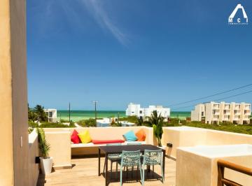 Casa · 191m² · 4 Recámaras · 2 Estacionamientos · Town House Costa Arena