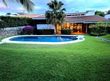 Casa de 4 habitaciones Venta MN 15,480,000 · Casa en Venta 1208 m² en Fraccionamiento Lomas de Cocoyoc Junto Campo de Golf