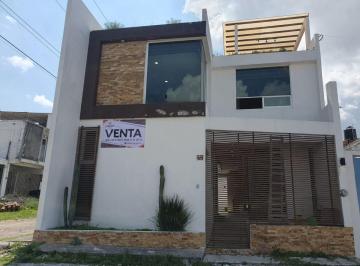 Casa de 5 habitaciones, Morelia · Bonita Casa en Venta Salida Charo, Colonia Vicente Lombardo