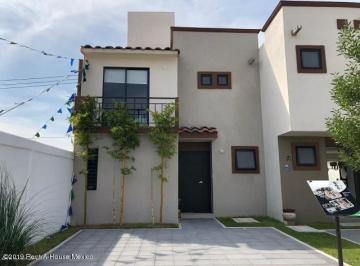 Casa de 3 habitaciones, Querétaro · Ciudad del Sol Casa en Venta Dentro de Condominio Rah3436