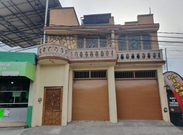 Casa de 3 habitaciones, Morelia · Inmueble en Venta con Uso Mixto Sobre Poliducto