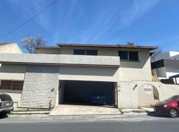 Casa de 6 habitaciones, Monterrey · Propiedad en Venta Col. San Jerónimo