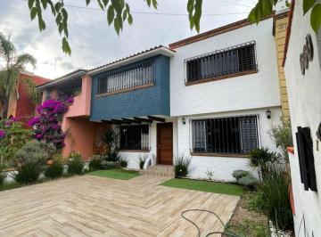 Casa de 3 habitaciones, Morelia · Casa en Renta en Arboledas de La Huerta, Morelia, Michoacán