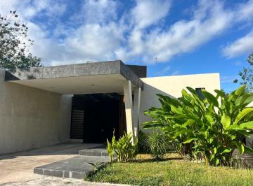 Casa en condominio de 2 habitaciones, Yaxkukul · Venta Casa de 1 Planta en Privada Residencial en Merida Yuc.