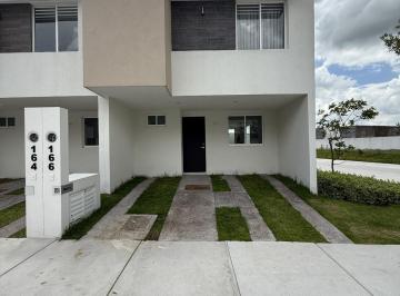Casa en condominio · 174m² · 3 Recámaras · 2 Estacionamientos · Casa en Venta en Luzia Residencial