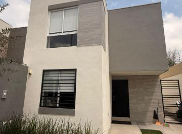 Casa de 3 habitaciones, García · Casa en Venta con Recamara en Planta Baja, 108 m² de Terreno en Venta, Sobre Av Linconl