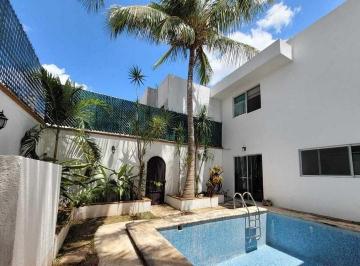 Casa · 269m² · 3 Recámaras · 2 Estacionamientos · Hermosa Casa en Venta La Florida Merida Norte (Gvc - 2685)