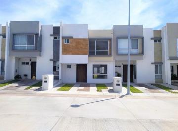 Casa en condominio · 109m² · 3 Recámaras · PH - Zákia