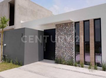 Casa · 103m² · 2 Recámaras · 2 Estacionamientos · Casa en Venta en Coto Privado San Nicolas, La Capacha, Colima.