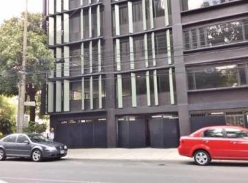 Edificio · 2100m² · 8 Recámaras · 10 Estacionamientos · Edificio en Venta Cerca de Paseo de La Reforma