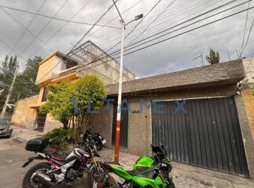 Casa · 122m² · 4 Recámaras · 2 Estacionamientos · Casa en Zapotitla