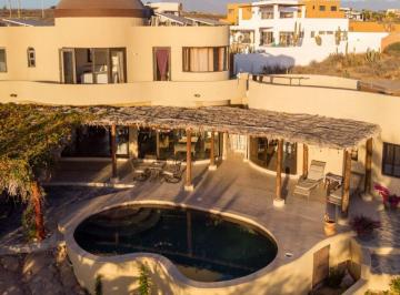 Casa · 520m² · 2 Recámaras · 3 Estacionamientos · Se Vende Casa con Alberca en Todos Santos, La Paz
