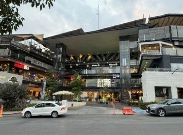 Local comercial · 80m² · 1 Recámara · 1 Estacionamiento · Local - Teopanzolco