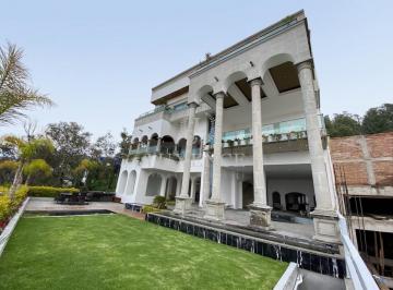 Casa · 4000m² · 6 Recámaras · 8 Estacionamientos · Casa en Venta en Jardines del Pedregal Calle Cerrada