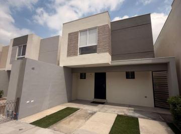 Casa de 3 habitaciones, García · Vendo Casa Fraccionamiento Privado Av Lincoln García, N. L.