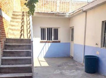 Casa de 3 habitaciones, Querétaro · Venta de Casa con Departamento en Planta Alta Comerciantes Querétaro