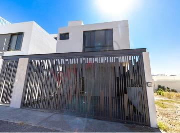 N/A · Casa Nueva en Venta en Bosques Vallarta, Zona Real